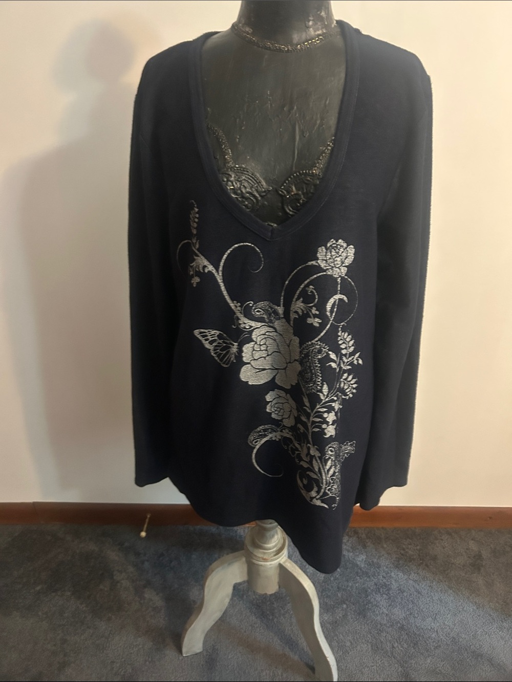 Vintage Entity Women’s Deep V-Neck Navy Floral Metallic Print Top